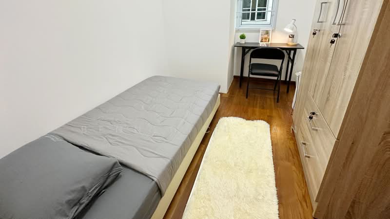 Villa De West, 385 Pasir Panjang Road, Room Rental, 120 sqft, Condominium For Rent, by Bennedict Tan, 60080609 - Bedroom - PropertyGuru.com.sg