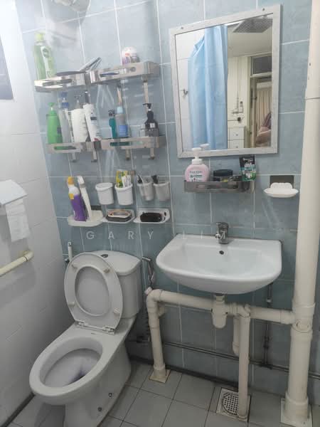 730 Clementi West Street 2, 730 Clementi West Street 2, Room Rental, 120 sqft, HDB Flat For Rent, by Gary Lim, 60080620 - Bathroom - PropertyGuru.com.sg