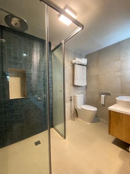 Pasir Ris Beach Park, Pasir Ris / Tampines, 4 Bedrooms, 3,800 sqft, Semi-Detached House For Rent, by Janice Poh, 60080778 - Bathroom - PropertyGuru.com.sg
