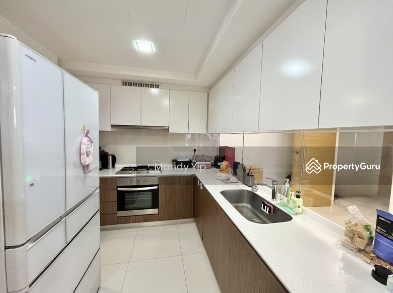 Dual Key - 2 Bed 2 Bath Enclosed Kitchen