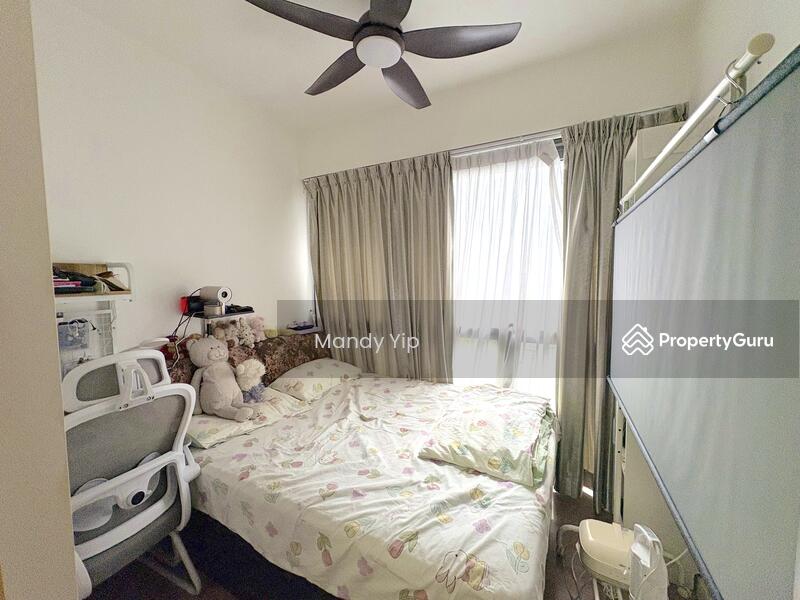 Dual Key - Studio Bedroom