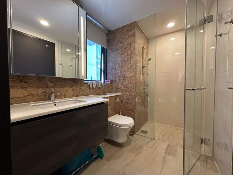 Sims Urban Oasis, 2 Sims Drive, 2 Bedrooms, 624 sqft, Condominium For Sale, by Johanna Chow, 60080984 - Bathroom - PropertyGuru.com.sg