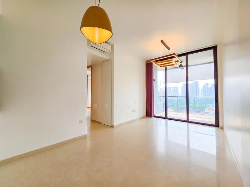 The Crest, 105 Prince Charles Crescent, Alexandra / Commonwealth, 2 Bedrooms, 883 sqft, Condominium For Sale, by Justin Lee, 60081048 - Living Room - PropertyGuru.com.sg