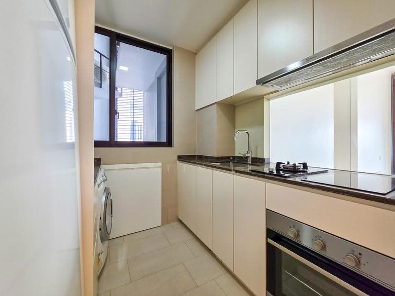 The Crest, 105 Prince Charles Crescent, Alexandra / Commonwealth, 2 Bedrooms, 883 sqft, Condominium For Sale, by Justin Lee, 60081048 - Kitchen - PropertyGuru.com.sg