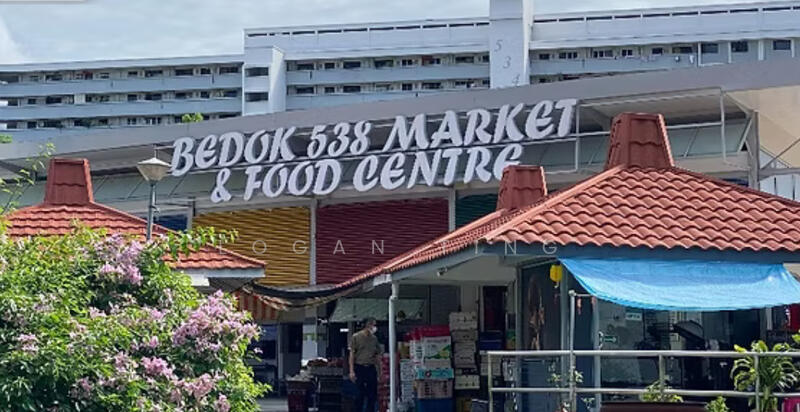 519 Bedok North Avenue 1, 519 Bedok North Avenue 1, Room Rental, 120 sqft, HDB Flat For Rent, by Logan Ting, 60081112 - Food centre just across the street - PropertyGuru.com.sg