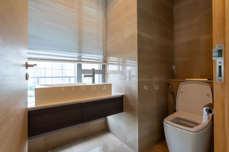 Silversea, , 4 Bedrooms, 2,508 sqft, Condominium For Sale, by Linda Yang, 60081135 - Bathroom - PropertyGuru.com.sg