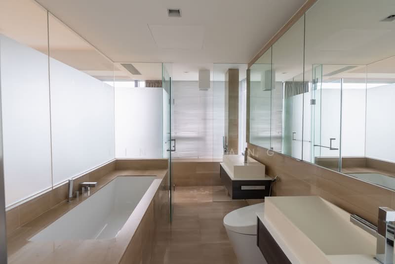 Silversea, , 4 Bedrooms, 2,508 sqft, Condominium For Sale, by Linda Yang, 60081135 - Bathroom - PropertyGuru.com.sg