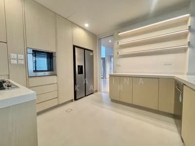 For Rent - The Colonnade