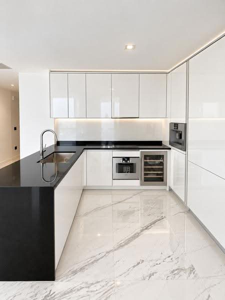 Wallich Residence, 3 Wallich Street, Chinatown / Tanjong Pagar, 3 Bedrooms, 1,195 sqft, Condominium For Sale, by Richard Tan 陈顺明, 60081187 - Kitchen - PropertyGuru.com.sg