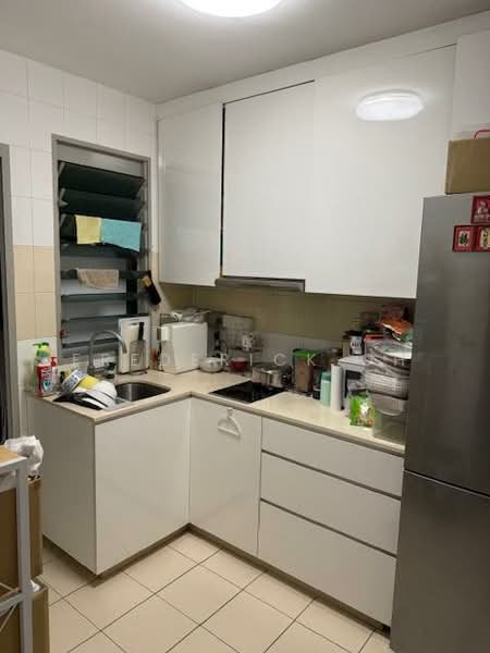 601A Punggol Central HDB Flat For Sale at S$ 568,000 | PropertyGuru Singapore - Kitchen