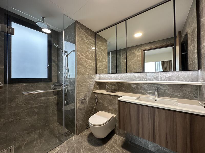 Lentor Modern, Lentor Central, 4 Bedrooms, 1,528 sqft, Condominium For Sale, by Ray Gin 芮儆, 60081347 - Bathroom - PropertyGuru.com.sg