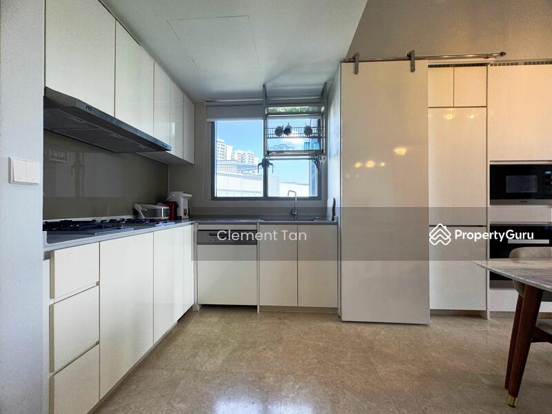 Kitchen (Enclosable)