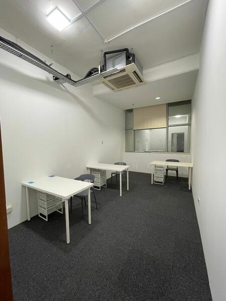 Wcega Tower, 21 Bukit Batok Crescent, 1,173 sqft, Light Industrial (B1) For Sale, by Jerry Phoey, 60081510 - Study - CommercialGuru.com.sg