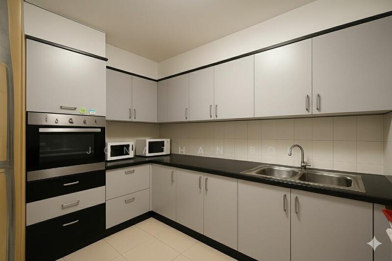 Illustrated colour on cabinet doors