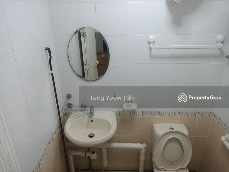 MBR bathroom