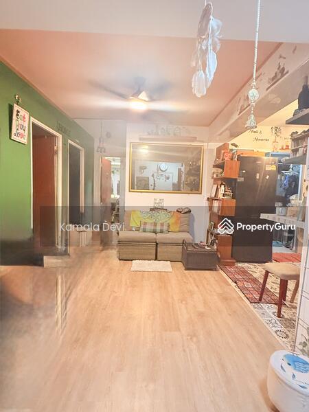 Spacious dinning area