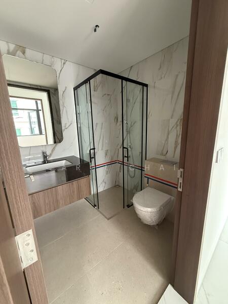 Claydence Apartment For Sale at S$ 3,076,000 | PropertyGuru Singapore - Common Bathroom (actual)