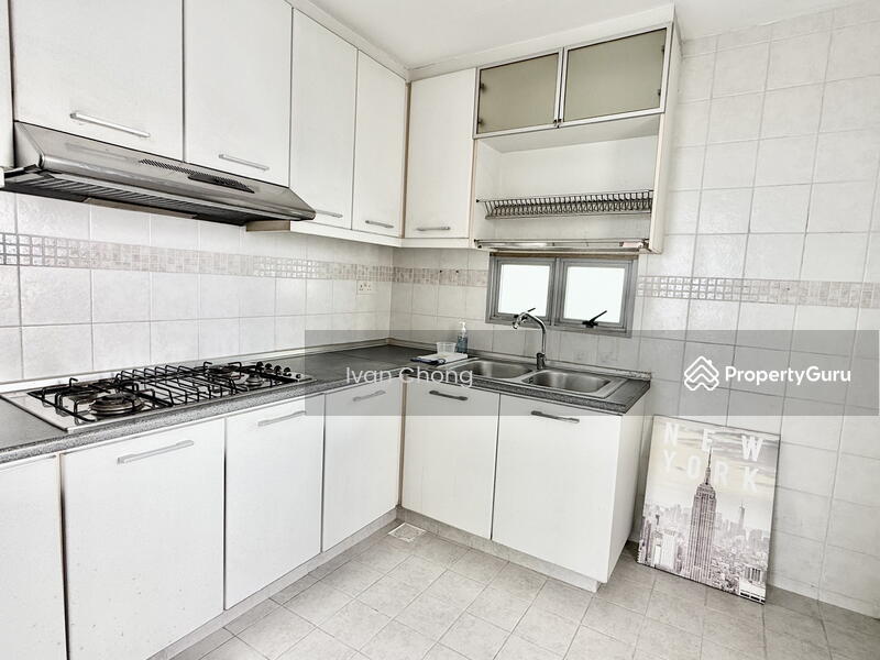 Functional kitchen that's bright & airy
