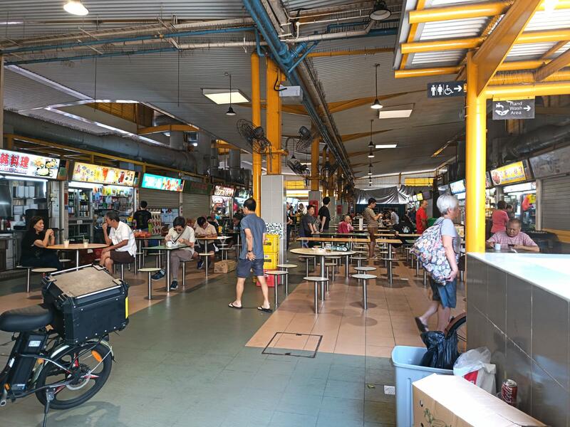 3 Min walk to 70 stall of Hawker centre
