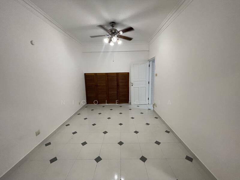 For Rent - Two storey well kept refurbished semi detached cosy living with big garden