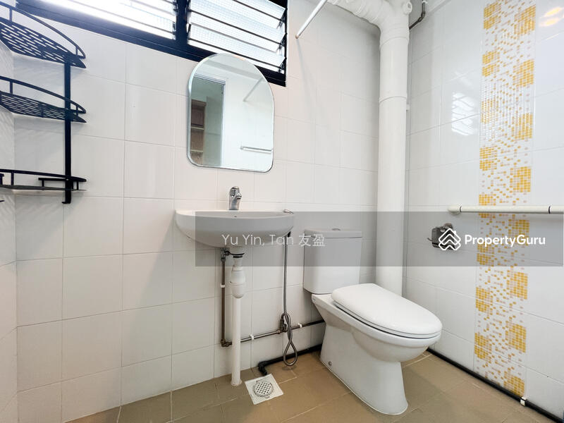 Junior Room Bath