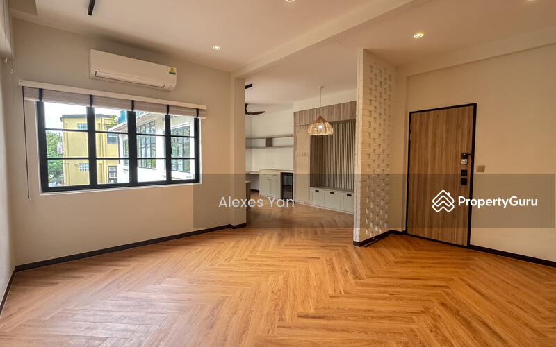 For Rent - Charming Almost Newly Renovated Walk-up