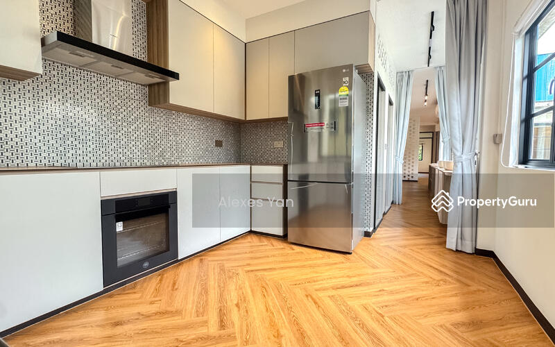 For Rent - Charming Almost Newly Renovated Walk-up