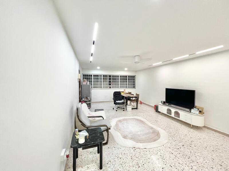 For Rent - 455 Jurong West Street 42