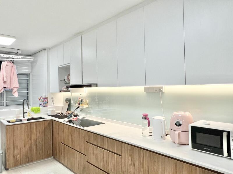 For Rent - 455 Jurong West Street 42