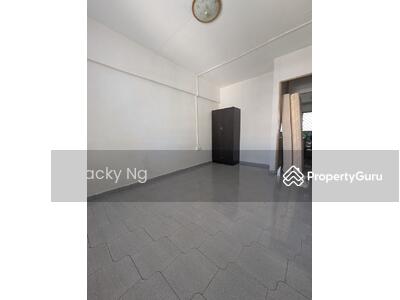 For Rent - 218 Jurong East Street 21