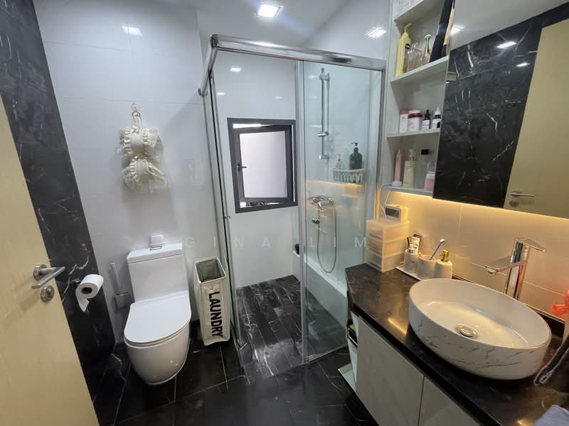 Residences Botanique, 30 32 Yio Chu Kang Road, 2 Bedrooms, 1,001 sqft, Condominium For Sale, by Gina Lim, 60082976 - Bathroom - PropertyGuru.com.sg