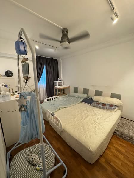 234 Tampines Street 21, 234 Tampines Street 21, 2 Bedrooms, 785 sqft, HDB Flat For Sale, by Edwin Phua, 60083272 - Master Bedroom - PropertyGuru.com.sg