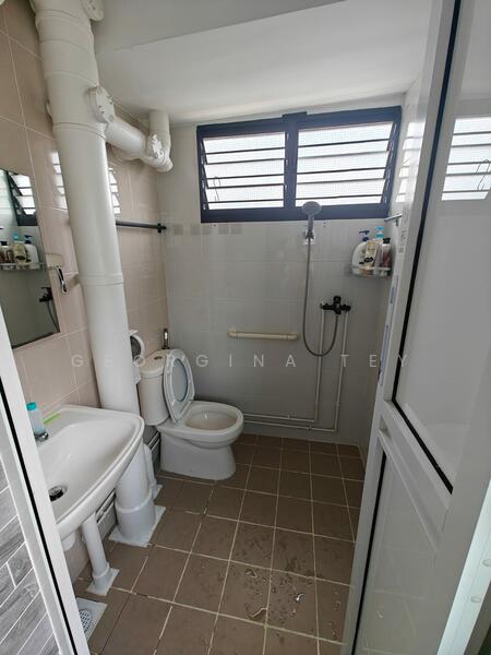 401 Bedok North Avenue 3, 401 Bedok North Avenue 3, Room Rental, 120 sqft, HDB Flat For Rent, by Georgina Tey, 60083486 - Bathroom - PropertyGuru.com.sg