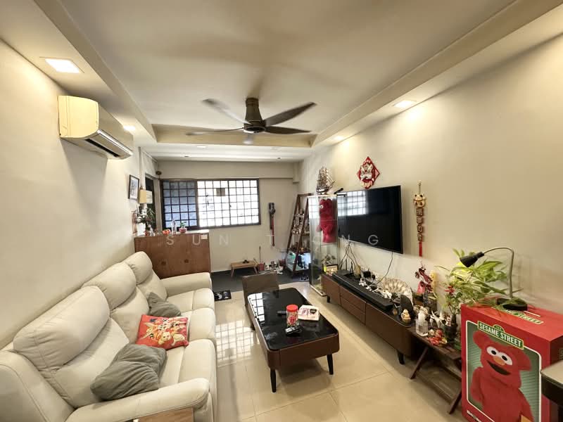 177 Bukit Batok West Avenue 8, 177 Bukit Batok West Avenue 8, 2 Bedrooms, 785 sqft, HDB Flat For Sale, by Sun Tiong, 60083752 - Living Room - PropertyGuru.com.sg