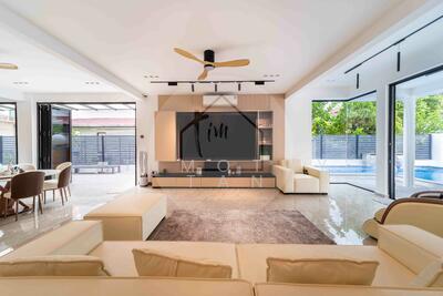 For Sale - Fully Renovated Corner Terrace Near to Sembawang Road