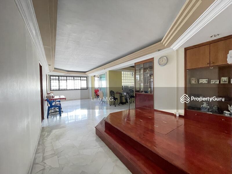 Living & Dinning Area