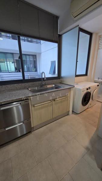 Rivergate, 97 Robertson Quay, Orchard / River Valley, 3 Bedrooms, 1,743 sqft, Condominium For Sale, by RUTH, 60084156 - PropertyGuru.com.sg