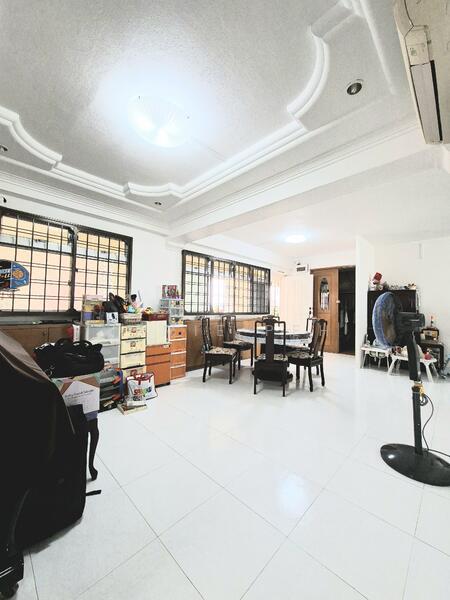 For Sale - 327 Tampines Street 32