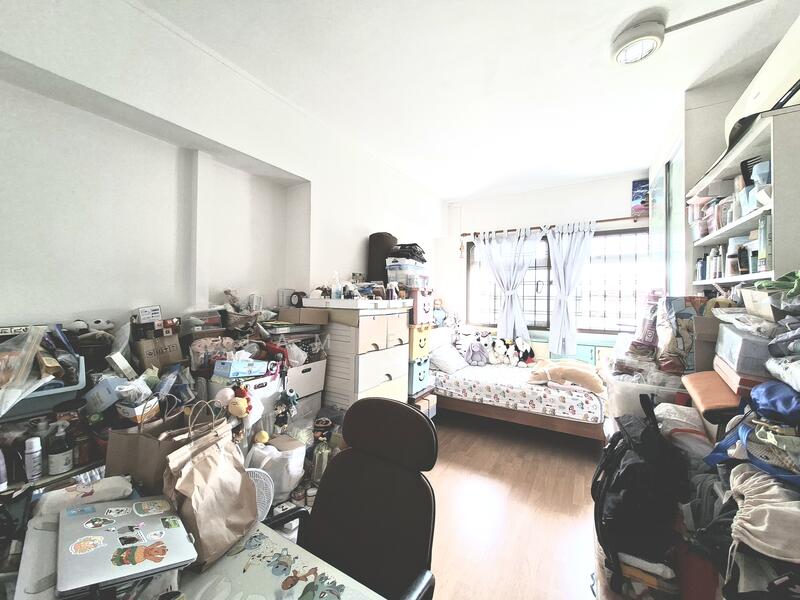 For Sale - 327 Tampines Street 32