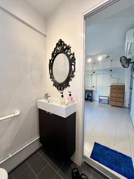 Master Toilet