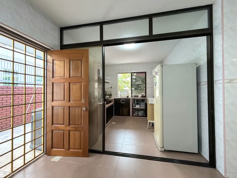 Lorong Marican, Lorong Marican, 6 Bedrooms, 3,500 sqft, Semi-Detached House For Sale, by Kris Chan, 60084760 - Kitchen - PropertyGuru.com.sg