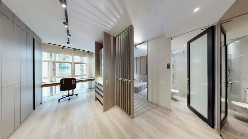 Master cum study or walk in dresser 