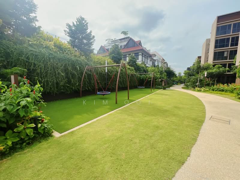 The Watergardens at Canberra, 37 Canberra Drive, 3 Bedrooms, 797 sqft, Condominium For Sale, by Kim Ooi, 60084802 - Garden - PropertyGuru.com.sg