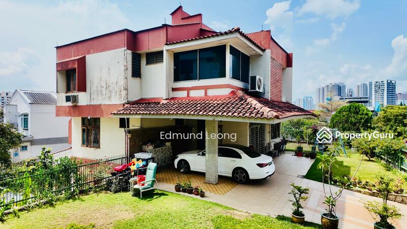 For Sale - Exclusive Hill-Elevated Bungalow | Freehold | Prime for Rebuild