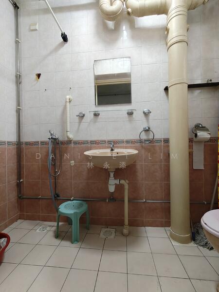Common Bathroom