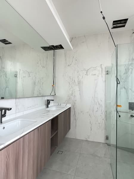 Band New FreeHold Terrace Near Kovan MRT, Kovan Rd / Simon Pl / Simon Lane, 6 Bedrooms, 5,110 sqft, Terraced House For Sale, by Jocelyn Tan, 60085045 - Bathroom - PropertyGuru.com.sg