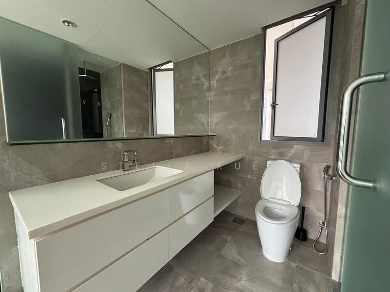 Seastrand, 11 Pasir Ris Link, Pasir Ris / Tampines, 1 Bedroom, 592 sqft, Condominium For Rent, by Stella Kuek, 60085080 - Bathroom - PropertyGuru.com.sg