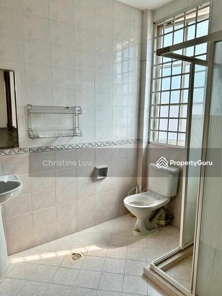 For Sale - 999yr Detached Original 3 storey Jln Merdu/Compassvale LRT/Seng Kang MRT