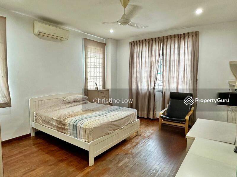 For Sale - 999yr Detached Original 3 storey Jln Merdu/Compassvale LRT/Seng Kang MRT