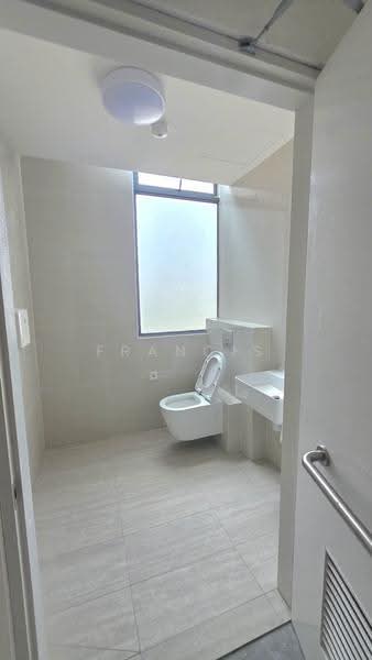 Nordcom I, 3D Gambas Crescent, Sembawang / Yishun, 5,404 sqft, Light Industrial (B1) For Rent, by Francis Sim, 60085241 - Bathroom - CommercialGuru.com.sg